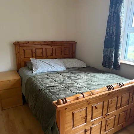 Проживание в семье #1 - Family Or Triple In Ballinamore, Leitrim Баллинамор